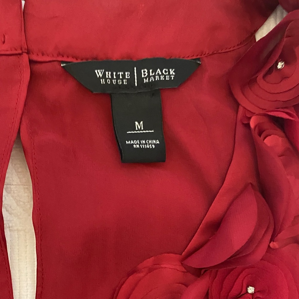 White House/Black Market Elegant Red 3D Floral Trim Blouse great for Holidays - Picture 2 of 9